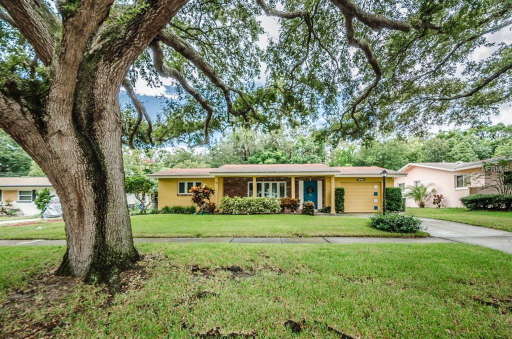1607 WOODRIDGE DRIVE, CLEARWATER, Florida 33756, 2 Bedrooms Bedrooms, 6 Rooms Rooms,2 BathroomsBathrooms,Residential,For sale,WOODRIDGE,T2898944