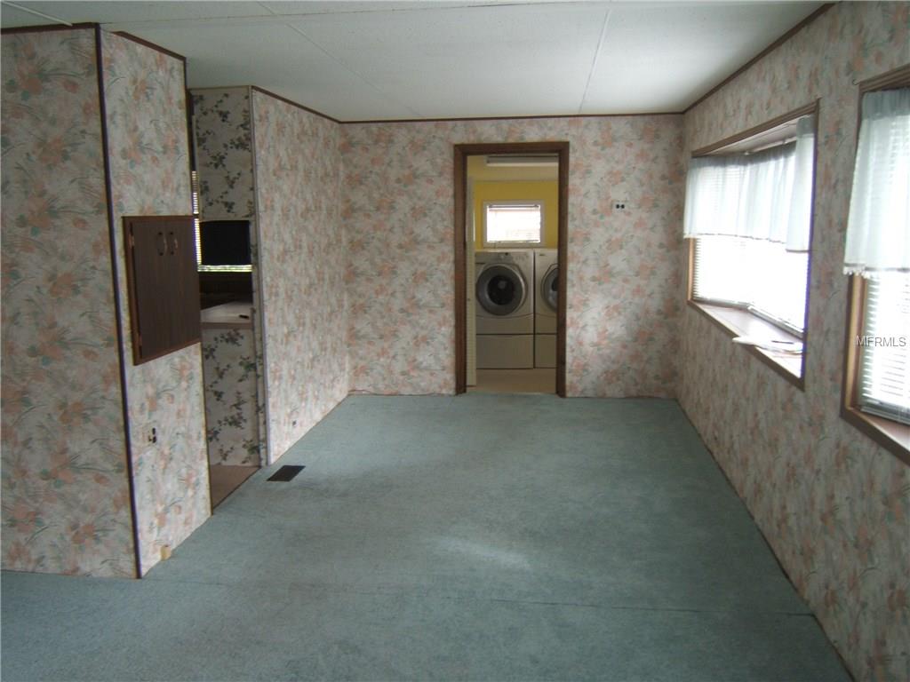 12425 ELOIAN DRIVE, THONOTOSASSA, Florida 33592, 3 Bedrooms Bedrooms, 9 Rooms Rooms,2 BathroomsBathrooms,Residential,For sale,ELOIAN,T2920638