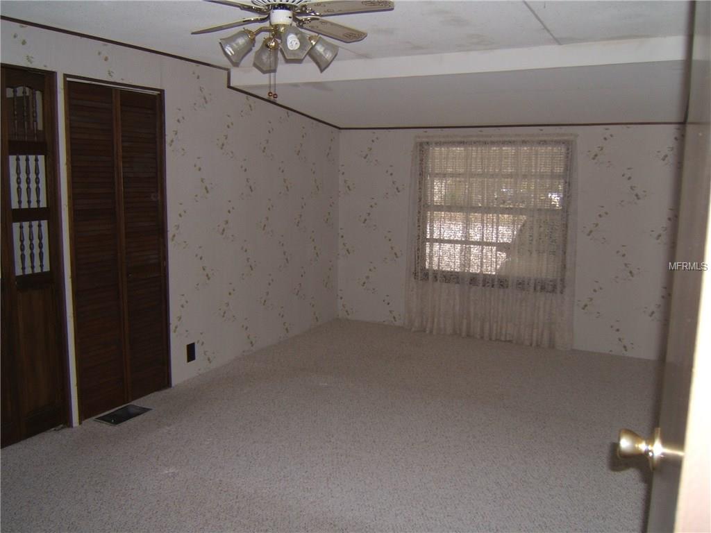 12425 ELOIAN DRIVE, THONOTOSASSA, Florida 33592, 3 Bedrooms Bedrooms, 9 Rooms Rooms,2 BathroomsBathrooms,Residential,For sale,ELOIAN,T2920638