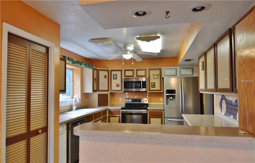 2750 SHORTLEAF COURT, KISSIMMEE, Florida 34746, 3 Bedrooms Bedrooms, 8 Rooms Rooms,2 BathroomsBathrooms,Residential,For sale,SHORTLEAF,O5556064