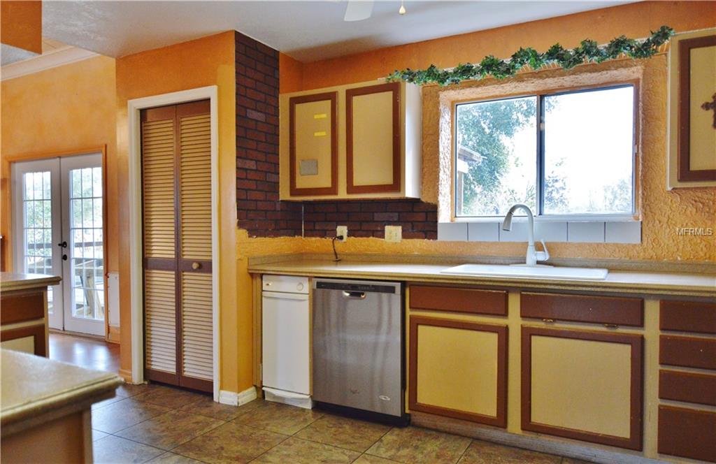 2750 SHORTLEAF COURT, KISSIMMEE, Florida 34746, 3 Bedrooms Bedrooms, 8 Rooms Rooms,2 BathroomsBathrooms,Residential,For sale,SHORTLEAF,O5556064