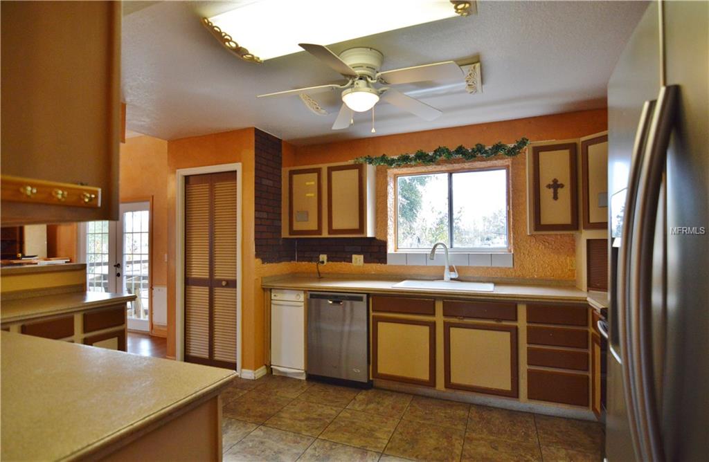 2750 SHORTLEAF COURT, KISSIMMEE, Florida 34746, 3 Bedrooms Bedrooms, 8 Rooms Rooms,2 BathroomsBathrooms,Residential,For sale,SHORTLEAF,O5556064