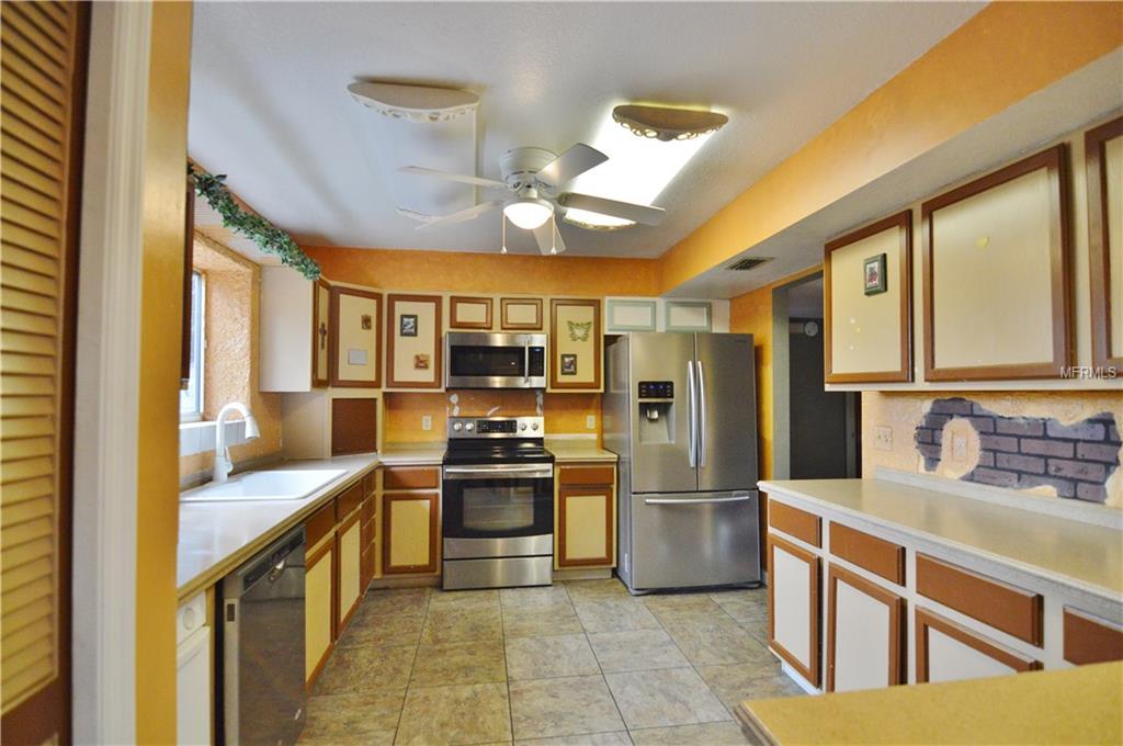 2750 SHORTLEAF COURT, KISSIMMEE, Florida 34746, 3 Bedrooms Bedrooms, 8 Rooms Rooms,2 BathroomsBathrooms,Residential,For sale,SHORTLEAF,O5556064