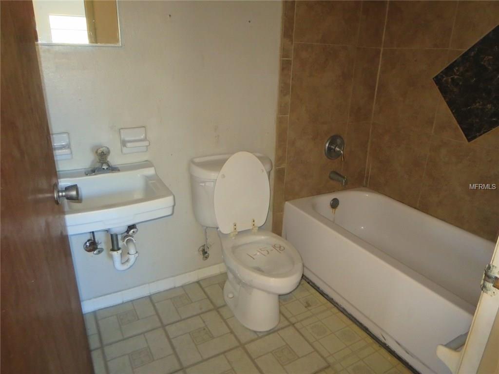 513 PEACH TREE LANE, ALTAMONTE SPRINGS, Florida 32701, 3 Bedrooms Bedrooms, 5 Rooms Rooms,1 BathroomBathrooms,Residential,For sale,PEACH TREE,O5558877