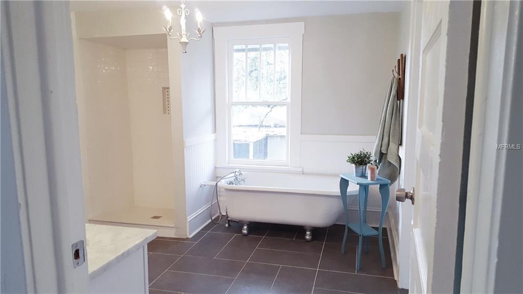 202 W SOUTH AVENUE, TAMPA, Florida 33603, 3 Bedrooms Bedrooms, 3 Rooms Rooms,2 BathroomsBathrooms,Residential,For sale,SOUTH,T2926137