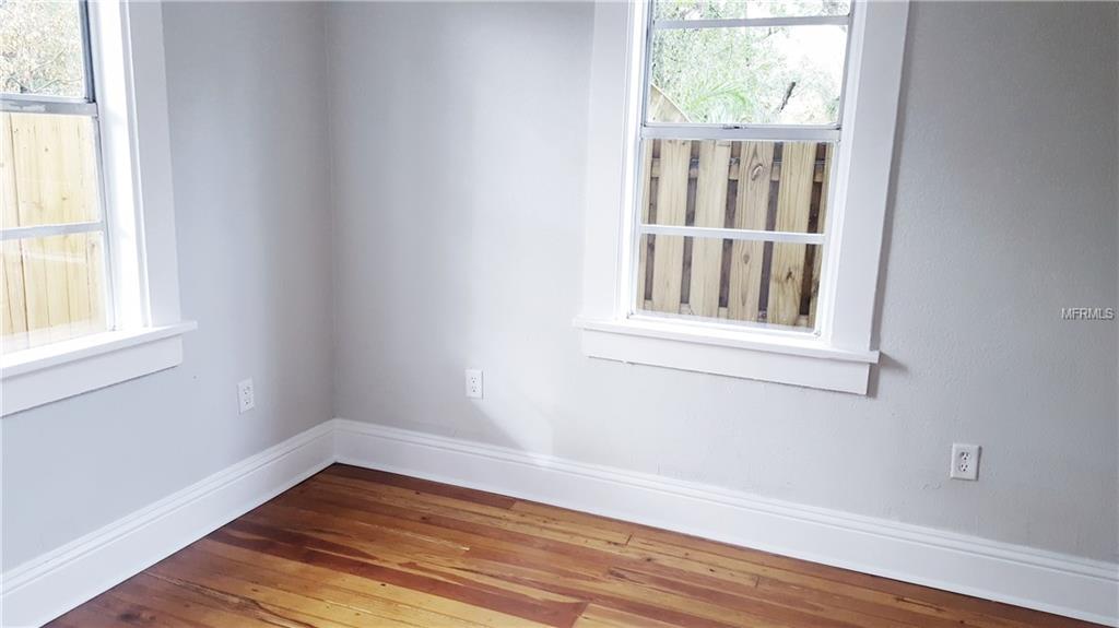 202 W SOUTH AVENUE, TAMPA, Florida 33603, 3 Bedrooms Bedrooms, 3 Rooms Rooms,2 BathroomsBathrooms,Residential,For sale,SOUTH,T2926137