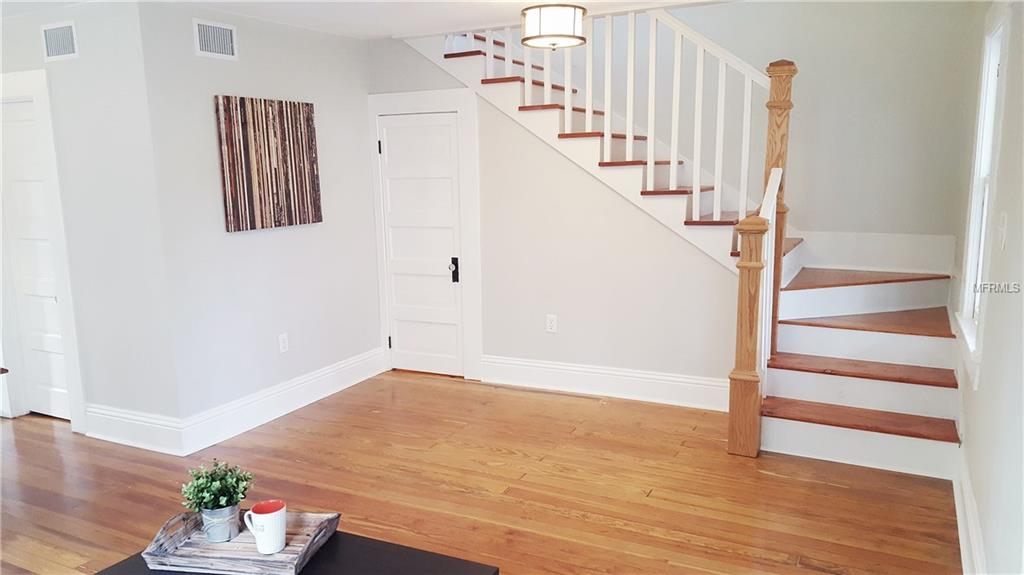 202 W SOUTH AVENUE, TAMPA, Florida 33603, 3 Bedrooms Bedrooms, 3 Rooms Rooms,2 BathroomsBathrooms,Residential,For sale,SOUTH,T2926137