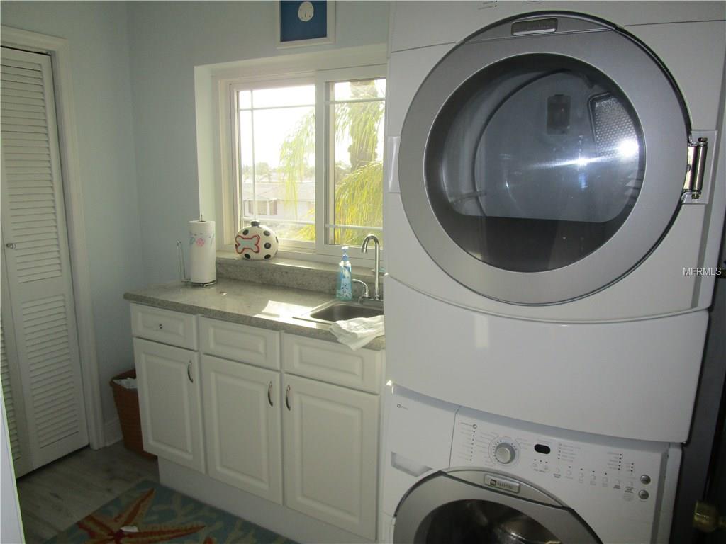 13710 ALLYN DRIVE, HUDSON, Florida 34667, 3 Bedrooms Bedrooms, 5 Rooms Rooms,2 BathroomsBathrooms,Residential,For sale,ALLYN,W7637823