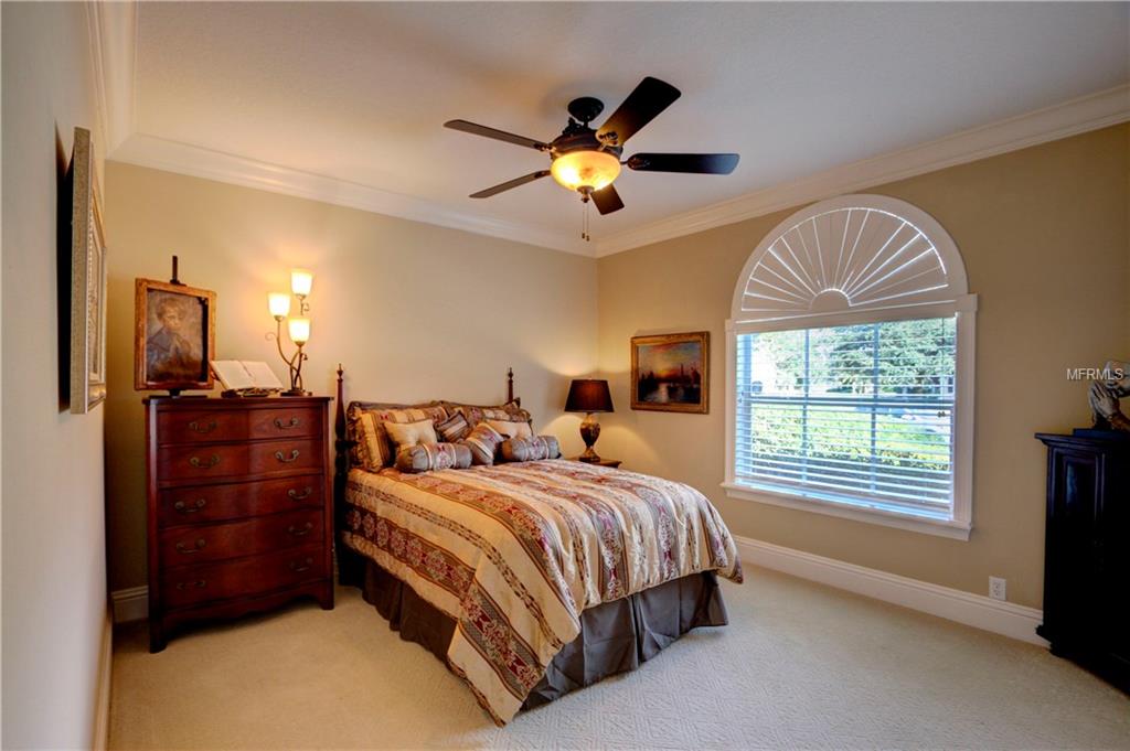 1961 EDGEWATER DRIVE, MOUNT DORA, Florida 32757, 4 Bedrooms Bedrooms, 11 Rooms Rooms,3 BathroomsBathrooms,Residential,For sale,EDGEWATER,G4828399