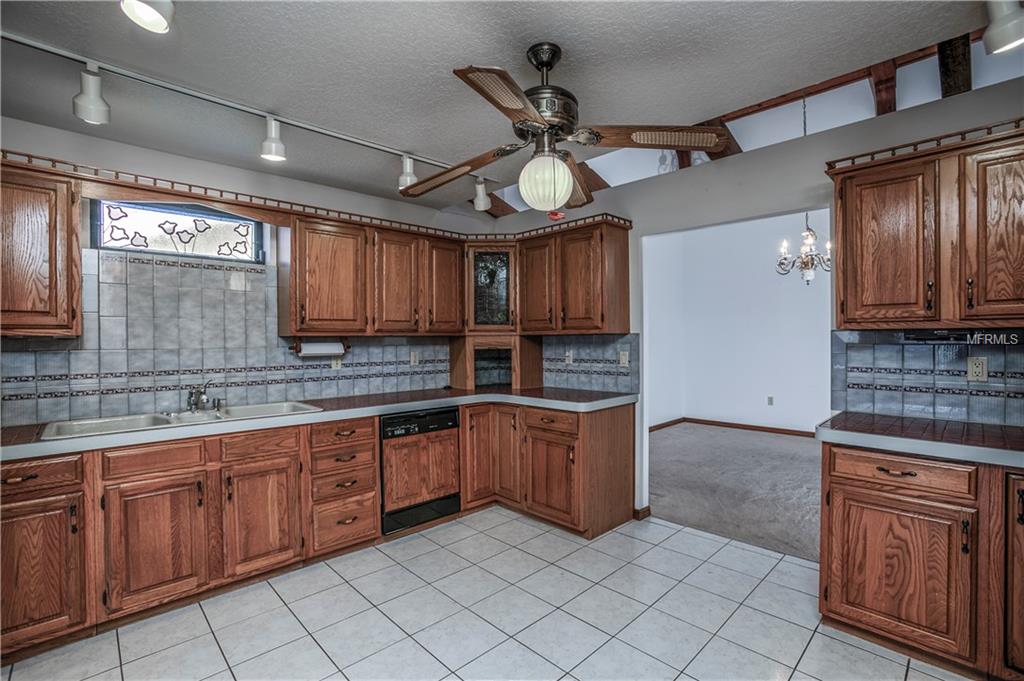 6241 BAYSIDE DRIVE, NEW PORT RICHEY, Florida 34652, 4 Bedrooms Bedrooms, 9 Rooms Rooms,3 BathroomsBathrooms,Residential,For sale,BAYSIDE,W7635028