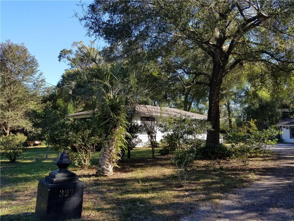 327 W NEW YORK AVENUE, LAKE HELEN, Florida 32744, 3 Bedrooms Bedrooms, 6 Rooms Rooms,2 BathroomsBathrooms,Residential,For sale,NEW YORK,V4722079