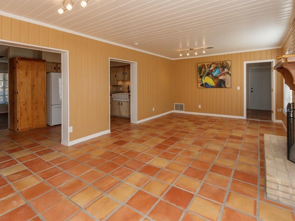 1361 HOBSON STREET, LONGWOOD, Florida 32750, 4 Bedrooms Bedrooms, 8 Rooms Rooms,2 BathroomsBathrooms,Residential,For sale,HOBSON,O5557149