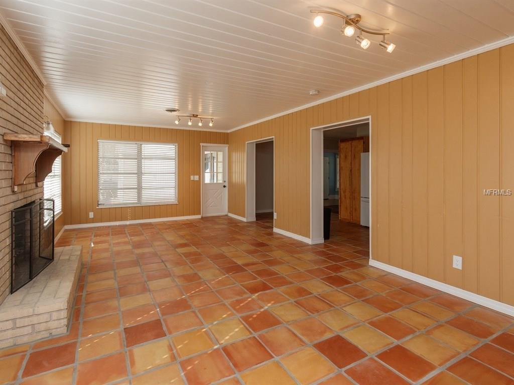 1361 HOBSON STREET, LONGWOOD, Florida 32750, 4 Bedrooms Bedrooms, 8 Rooms Rooms,2 BathroomsBathrooms,Residential,For sale,HOBSON,O5557149