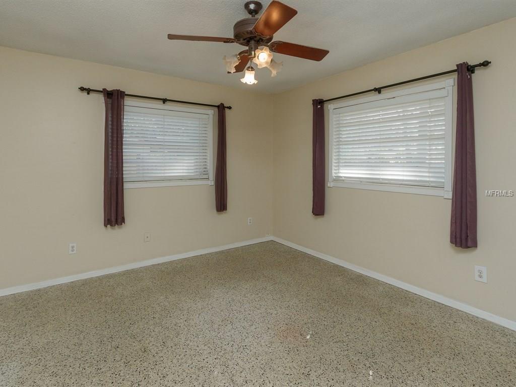 1361 HOBSON STREET, LONGWOOD, Florida 32750, 4 Bedrooms Bedrooms, 8 Rooms Rooms,2 BathroomsBathrooms,Residential,For sale,HOBSON,O5557149