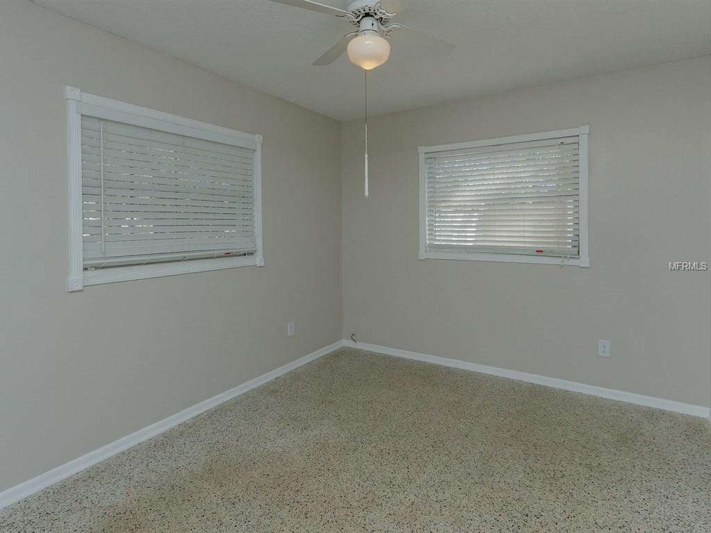 1361 HOBSON STREET, LONGWOOD, Florida 32750, 4 Bedrooms Bedrooms, 8 Rooms Rooms,2 BathroomsBathrooms,Residential,For sale,HOBSON,O5557149