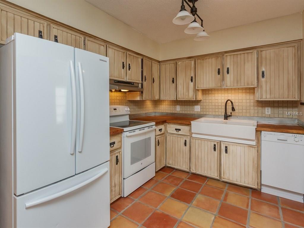 1361 HOBSON STREET, LONGWOOD, Florida 32750, 4 Bedrooms Bedrooms, 8 Rooms Rooms,2 BathroomsBathrooms,Residential,For sale,HOBSON,O5557149