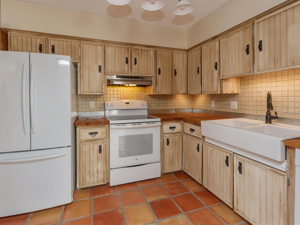 1361 HOBSON STREET, LONGWOOD, Florida 32750, 4 Bedrooms Bedrooms, 8 Rooms Rooms,2 BathroomsBathrooms,Residential,For sale,HOBSON,O5557149