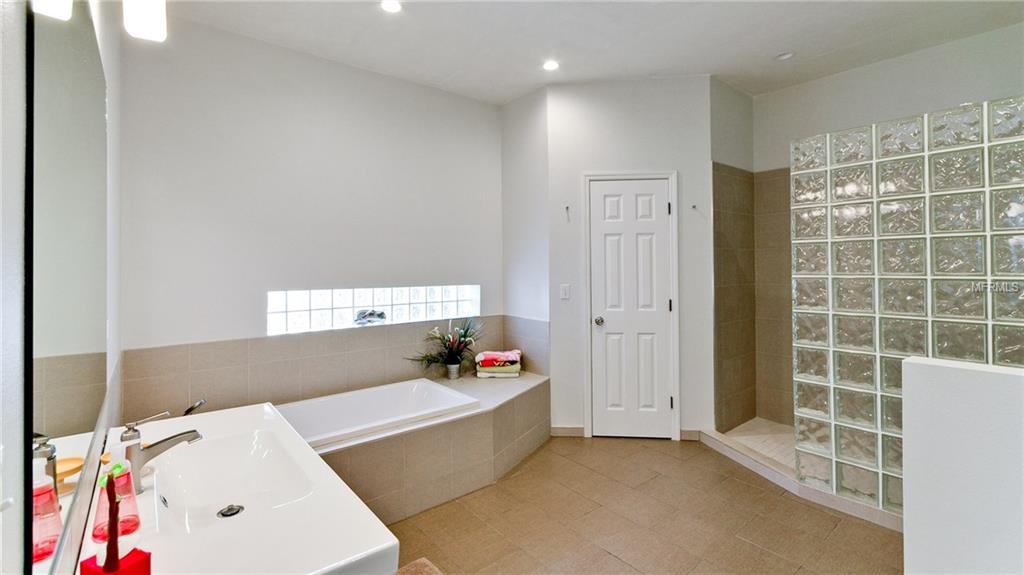 5116 54TH STREET W, BRADENTON, Florida 34210, 4 Bedrooms Bedrooms, 8 Rooms Rooms,3 BathroomsBathrooms,Residential,For sale,54TH,A4208587