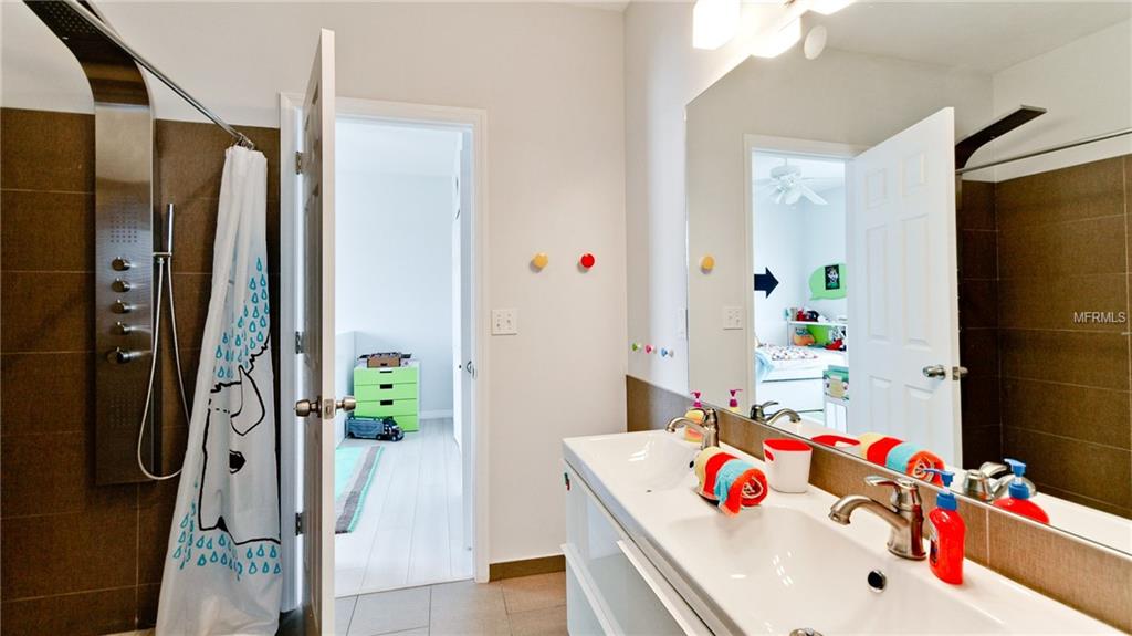 5116 54TH STREET W, BRADENTON, Florida 34210, 4 Bedrooms Bedrooms, 8 Rooms Rooms,3 BathroomsBathrooms,Residential,For sale,54TH,A4208587