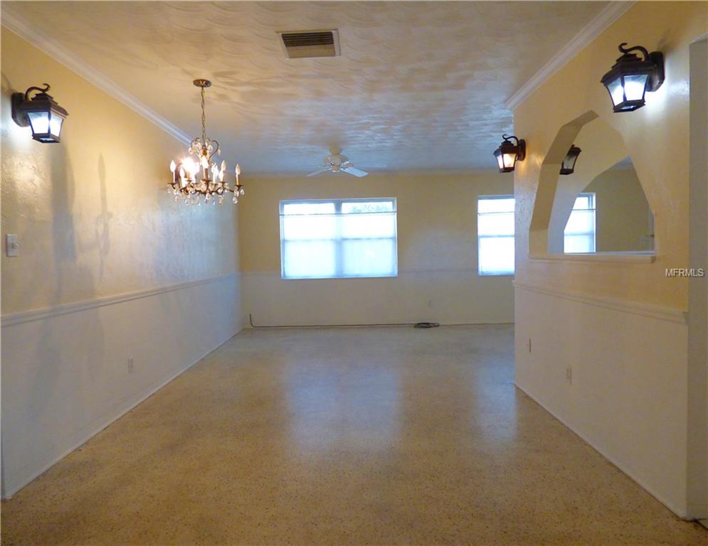 600 CEDARWOOD STREET N, ST PETERSBURG, Florida 33703, 2 Bedrooms Bedrooms, 3 Rooms Rooms,1 BathroomBathrooms,Residential,For sale,CEDARWOOD,U7846978