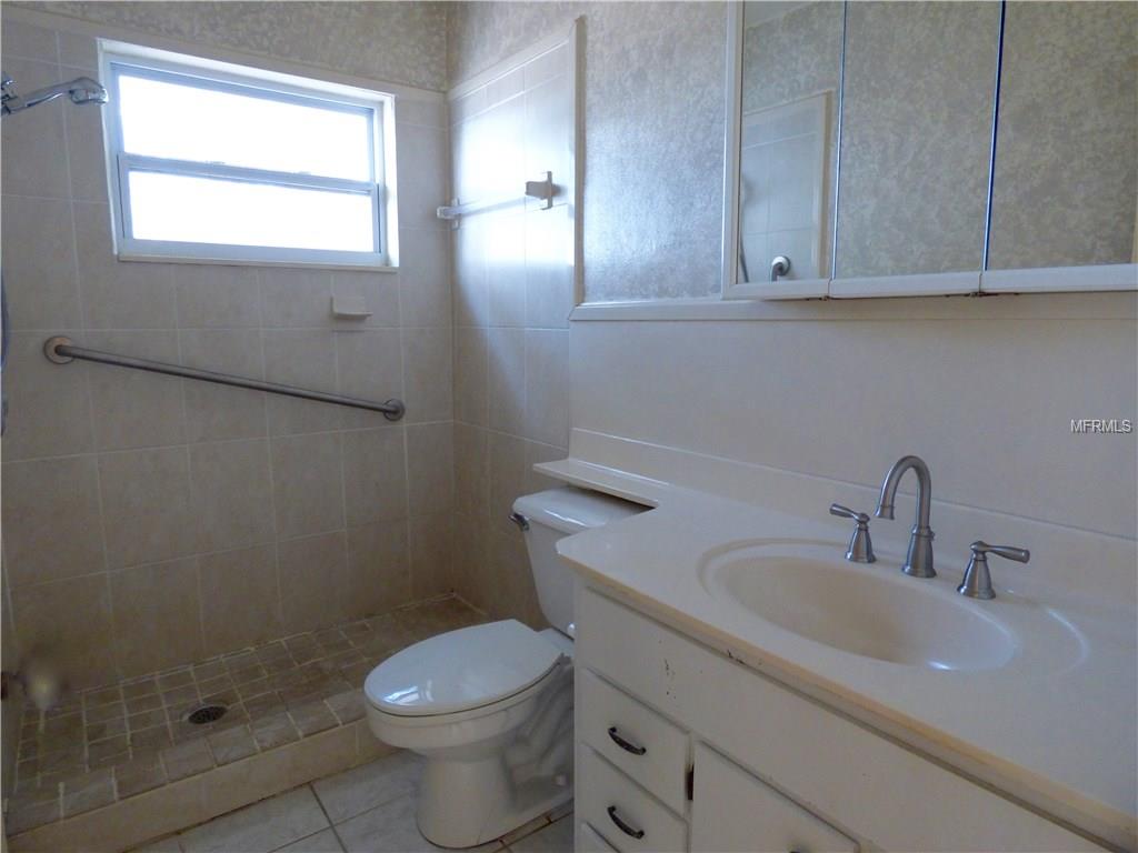 600 CEDARWOOD STREET N, ST PETERSBURG, Florida 33703, 2 Bedrooms Bedrooms, 3 Rooms Rooms,1 BathroomBathrooms,Residential,For sale,CEDARWOOD,U7846978