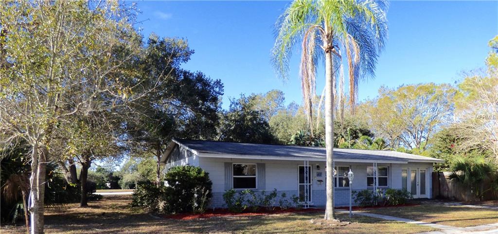600 CEDARWOOD STREET N, ST PETERSBURG, Florida 33703, 2 Bedrooms Bedrooms, 3 Rooms Rooms,1 BathroomBathrooms,Residential,For sale,CEDARWOOD,U7846978