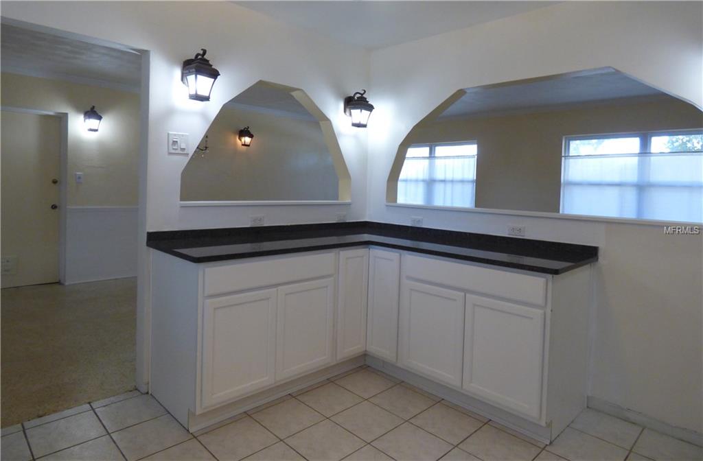 600 CEDARWOOD STREET N, ST PETERSBURG, Florida 33703, 2 Bedrooms Bedrooms, 3 Rooms Rooms,1 BathroomBathrooms,Residential,For sale,CEDARWOOD,U7846978