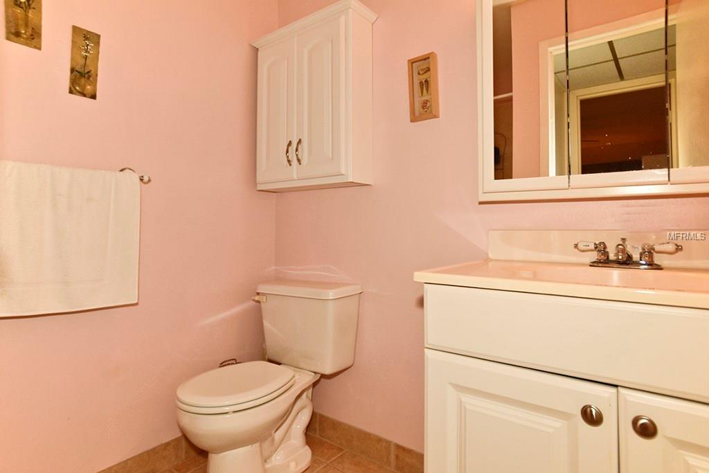 201 BEDFORD TRAIL, SUN CITY CENTER, Florida 33573, 2 Bedrooms Bedrooms, 5 Rooms Rooms,2 BathroomsBathrooms,Residential,For sale,BEDFORD,T2928202