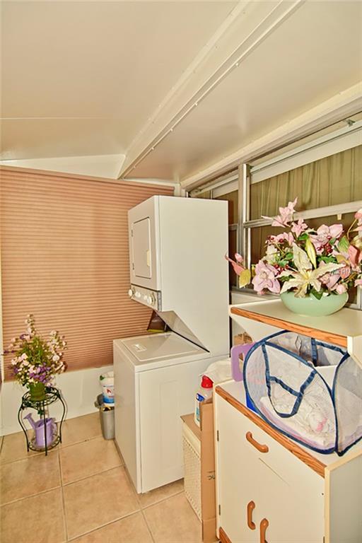 201 BEDFORD TRAIL, SUN CITY CENTER, Florida 33573, 2 Bedrooms Bedrooms, 5 Rooms Rooms,2 BathroomsBathrooms,Residential,For sale,BEDFORD,T2928202