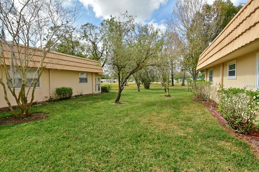 201 BEDFORD TRAIL, SUN CITY CENTER, Florida 33573, 2 Bedrooms Bedrooms, 5 Rooms Rooms,2 BathroomsBathrooms,Residential,For sale,BEDFORD,T2928202