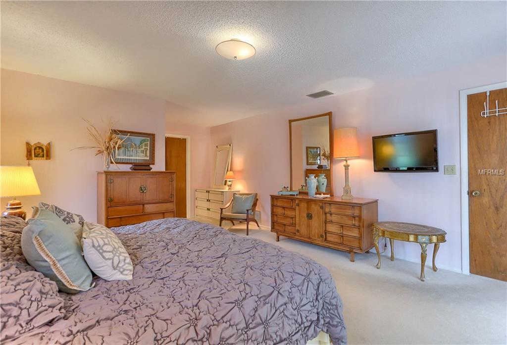 3947 40TH STREET S, ST PETERSBURG, Florida 33711, 3 Bedrooms Bedrooms, 8 Rooms Rooms,2 BathroomsBathrooms,Residential,For sale,40TH,U7847464