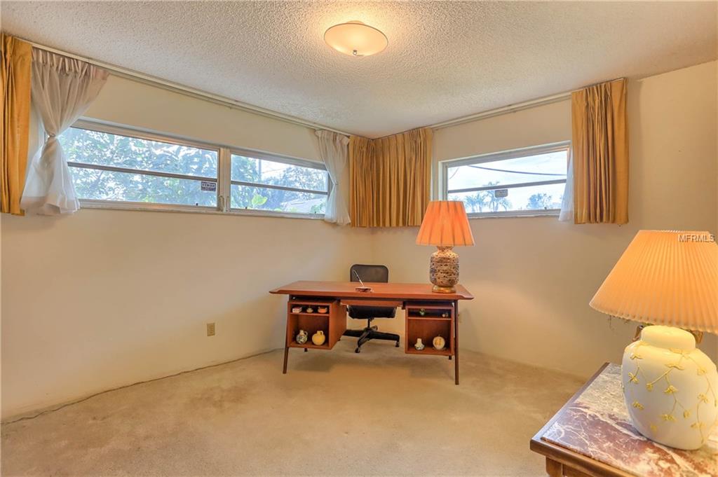 3947 40TH STREET S, ST PETERSBURG, Florida 33711, 3 Bedrooms Bedrooms, 8 Rooms Rooms,2 BathroomsBathrooms,Residential,For sale,40TH,U7847464