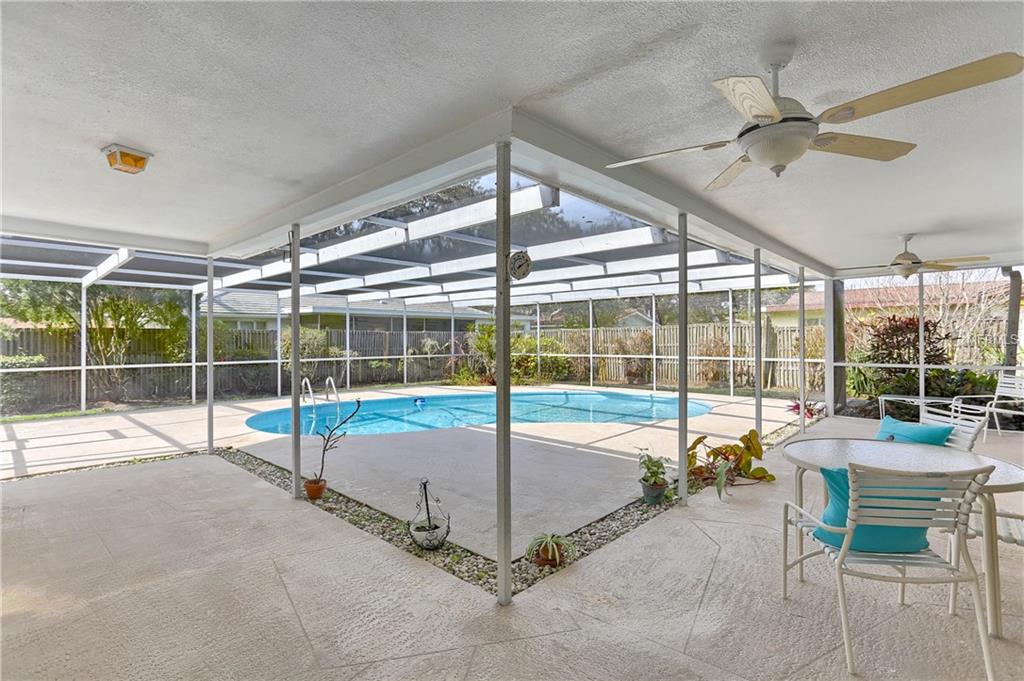 3947 40TH STREET S, ST PETERSBURG, Florida 33711, 3 Bedrooms Bedrooms, 8 Rooms Rooms,2 BathroomsBathrooms,Residential,For sale,40TH,U7847464