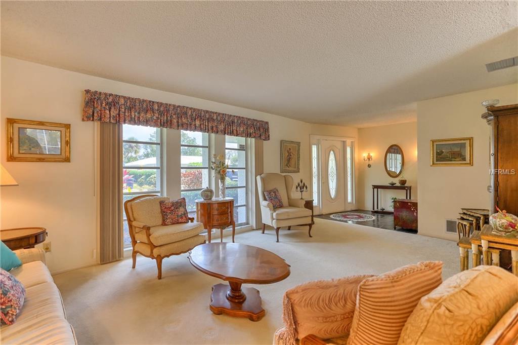 3947 40TH STREET S, ST PETERSBURG, Florida 33711, 3 Bedrooms Bedrooms, 8 Rooms Rooms,2 BathroomsBathrooms,Residential,For sale,40TH,U7847464