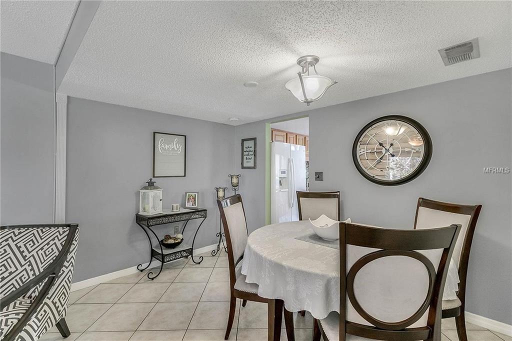 122 CAROLWOOD BOULEVARD, FERN PARK, Florida 32730, 3 Bedrooms Bedrooms, 3 Rooms Rooms,2 BathroomsBathrooms,Residential,For sale,CAROLWOOD,O5561830