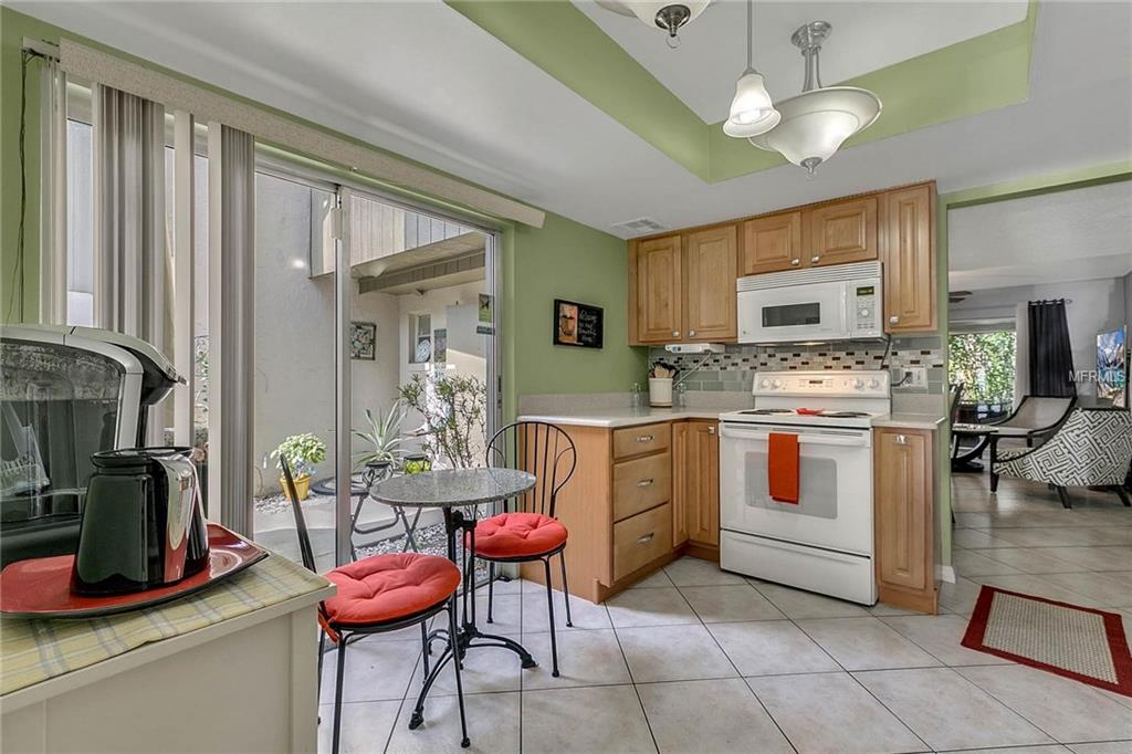 122 CAROLWOOD BOULEVARD, FERN PARK, Florida 32730, 3 Bedrooms Bedrooms, 3 Rooms Rooms,2 BathroomsBathrooms,Residential,For sale,CAROLWOOD,O5561830