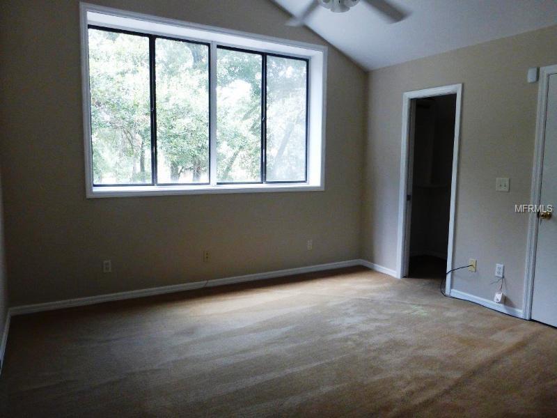 1033 LOVE LN, APOPKA, Florida 32703, 4 Bedrooms Bedrooms, 7 Rooms Rooms,3 BathroomsBathrooms,Residential,For sale,LOVE LN,O5447912