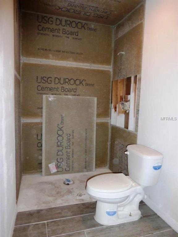 1033 LOVE LN, APOPKA, Florida 32703, 4 Bedrooms Bedrooms, 7 Rooms Rooms,3 BathroomsBathrooms,Residential,For sale,LOVE LN,O5447912