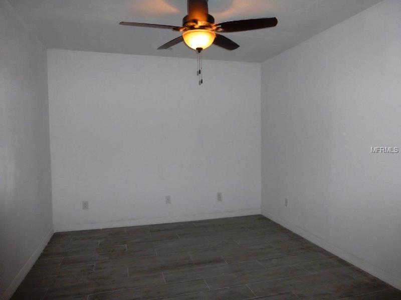 1033 LOVE LN, APOPKA, Florida 32703, 4 Bedrooms Bedrooms, 7 Rooms Rooms,3 BathroomsBathrooms,Residential,For sale,LOVE LN,O5447912