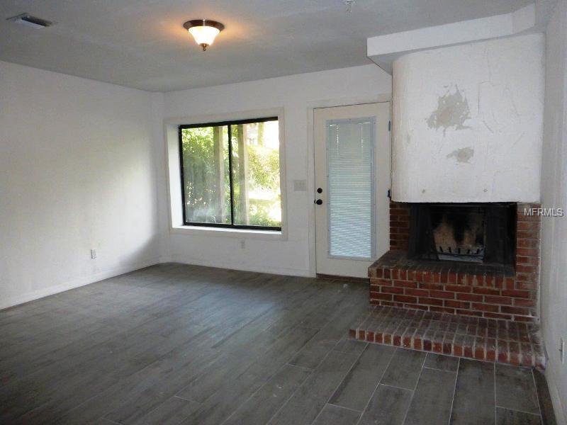 1033 LOVE LN, APOPKA, Florida 32703, 4 Bedrooms Bedrooms, 7 Rooms Rooms,3 BathroomsBathrooms,Residential,For sale,LOVE LN,O5447912