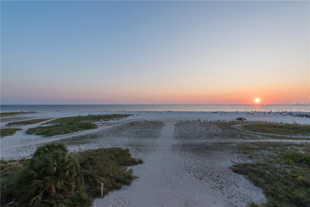 10324 GULF BOULEVARD, TREASURE ISLAND, Florida 33706, 4 Bedrooms Bedrooms, 7 Rooms Rooms,3 BathroomsBathrooms,Residential,For sale,GULF,U7833029