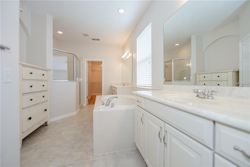 1369 LEXINGTON AVENUE, DAVENPORT, Florida 33837, 6 Bedrooms Bedrooms, 14 Rooms Rooms,4 BathroomsBathrooms,Residential,For sale,LEXINGTON,S4852599