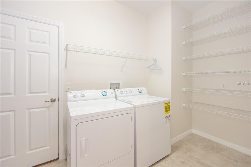 1369 LEXINGTON AVENUE, DAVENPORT, Florida 33837, 6 Bedrooms Bedrooms, 14 Rooms Rooms,4 BathroomsBathrooms,Residential,For sale,LEXINGTON,S4852599