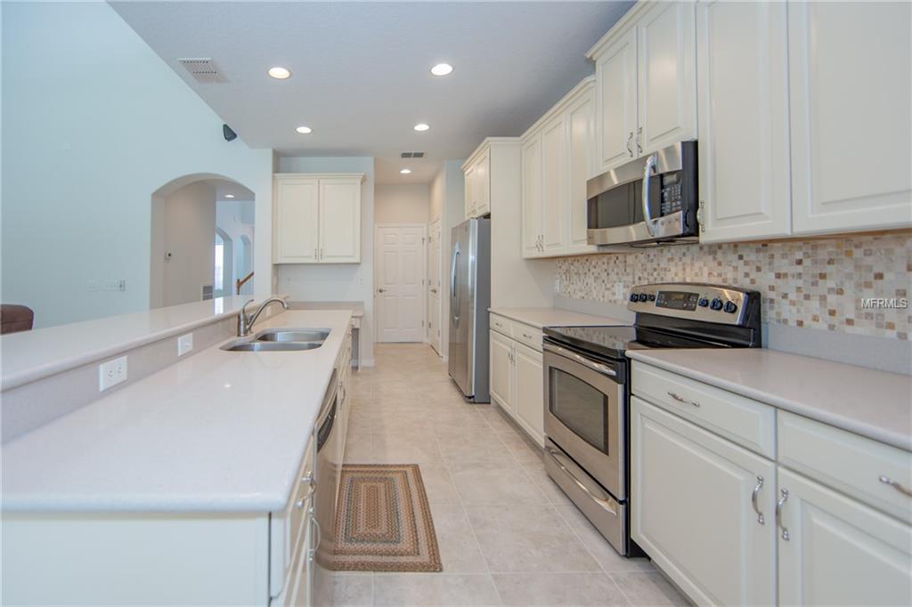 1369 LEXINGTON AVENUE, DAVENPORT, Florida 33837, 6 Bedrooms Bedrooms, 14 Rooms Rooms,4 BathroomsBathrooms,Residential,For sale,LEXINGTON,S4852599