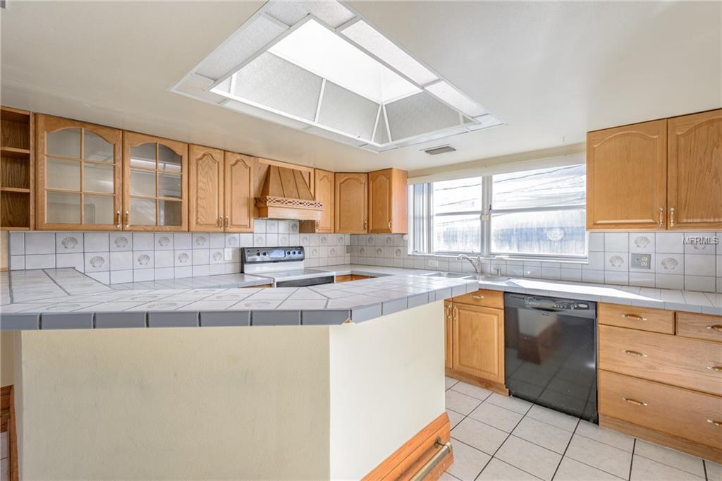 7053 63RD STREET, PINELLAS PARK, Florida 33781, 5 Bedrooms Bedrooms, 6 Rooms Rooms,3 BathroomsBathrooms,Residential,For sale,63RD,U7841581