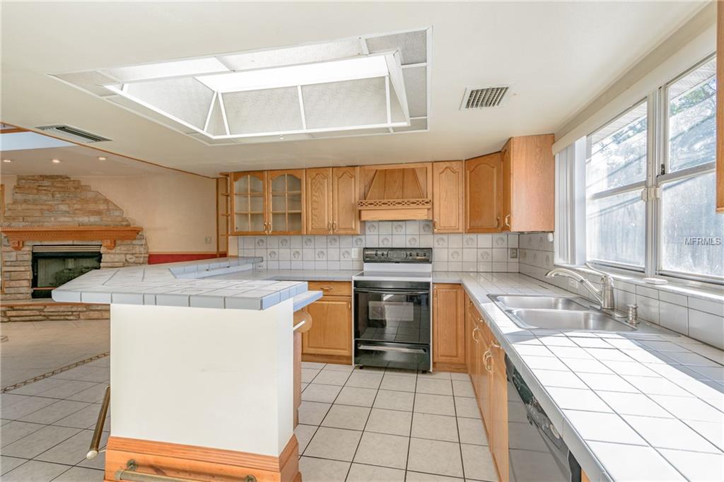 7053 63RD STREET, PINELLAS PARK, Florida 33781, 5 Bedrooms Bedrooms, 6 Rooms Rooms,3 BathroomsBathrooms,Residential,For sale,63RD,U7841581