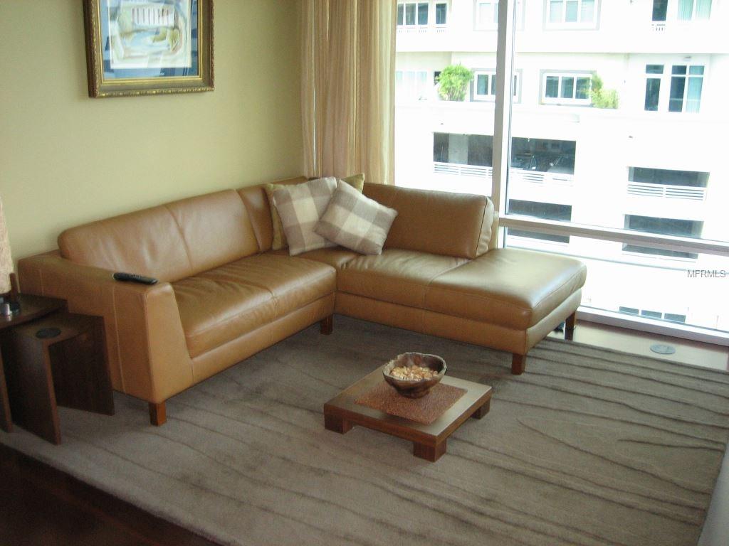 101 S EOLA DRIVE, ORLANDO, Florida 32801, 2 Bedrooms Bedrooms, 3 Rooms Rooms,2 BathroomsBathrooms,Residential,For sale,EOLA,O5553842