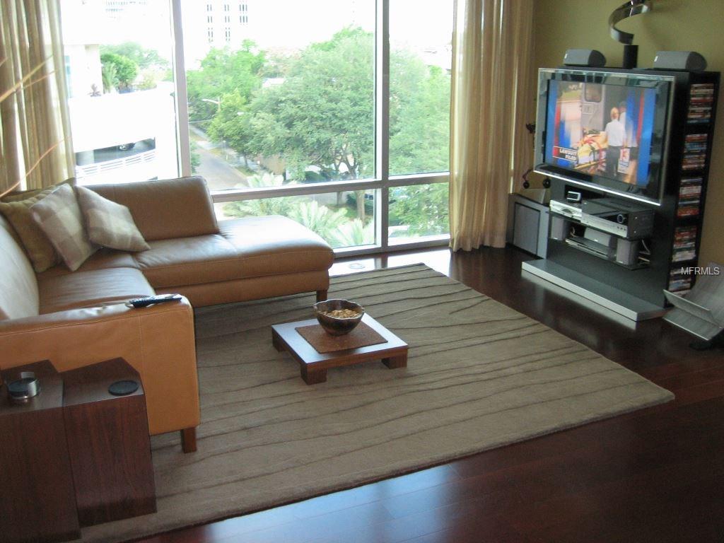 101 S EOLA DRIVE, ORLANDO, Florida 32801, 2 Bedrooms Bedrooms, 3 Rooms Rooms,2 BathroomsBathrooms,Residential,For sale,EOLA,O5553842