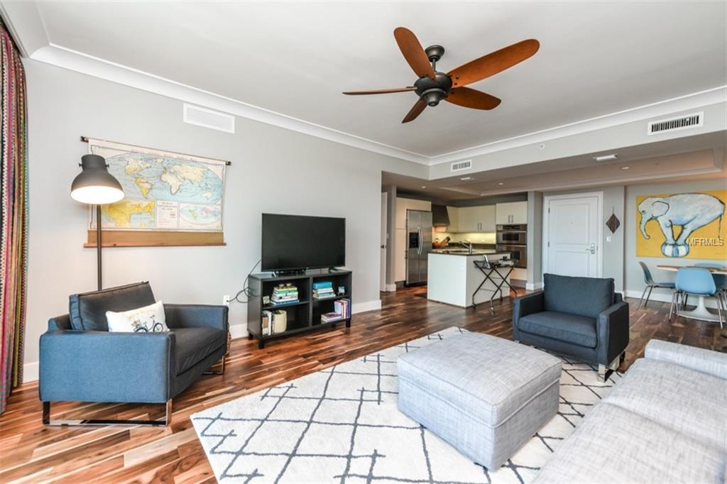 1350 MAIN STREET, SARASOTA, Florida 34236, 2 Bedrooms Bedrooms, 5 Rooms Rooms,2 BathroomsBathrooms,Residential,For sale,MAIN,A4206678