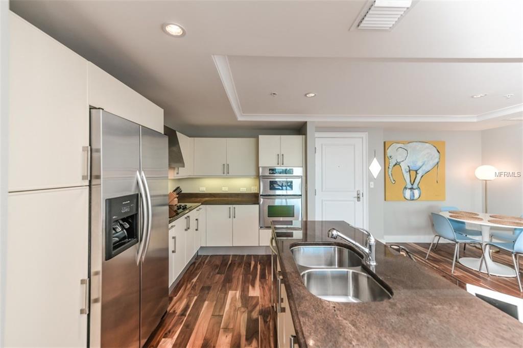 1350 MAIN STREET, SARASOTA, Florida 34236, 2 Bedrooms Bedrooms, 5 Rooms Rooms,2 BathroomsBathrooms,Residential,For sale,MAIN,A4206678